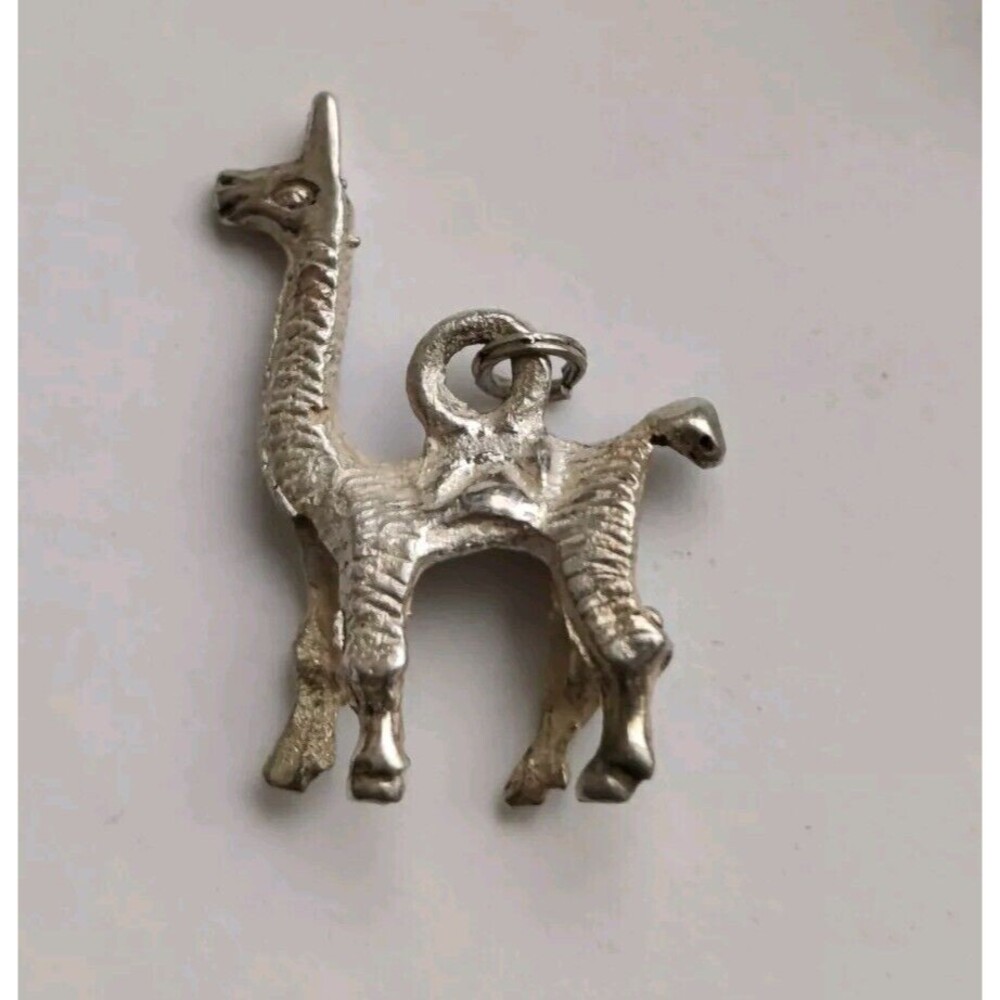 Silver Llama Charm 3D Pendant Alpaca Farm Animal Unmarked 3g
